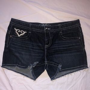 Super cute navy denim shorts!!